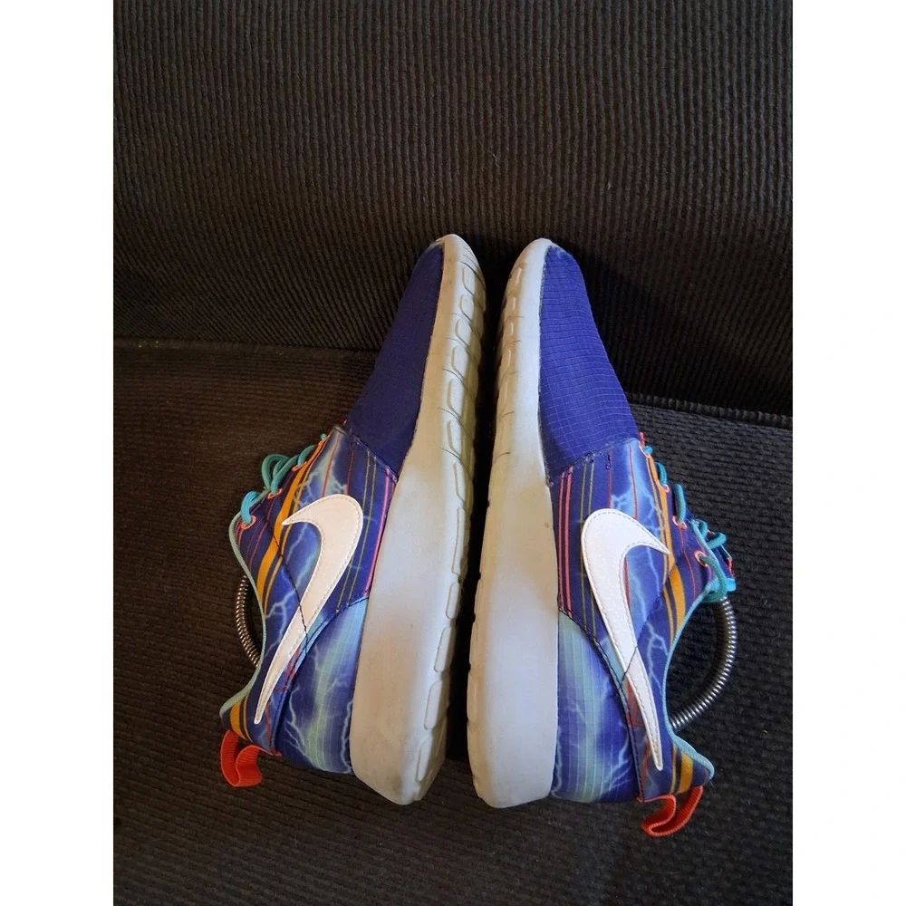 Nike Roshe Run Print‎ 677782-401 Youth Size Women's 8.5 Youth 7Y Lightning Blue